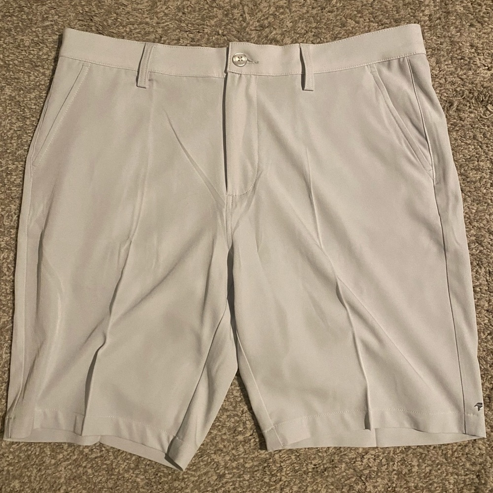 1764 Signature - Eagle Short - Light Grey